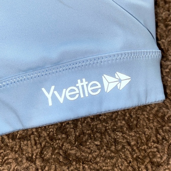 Yvette Power Crossback Sports Bra - Picture 2 of 11